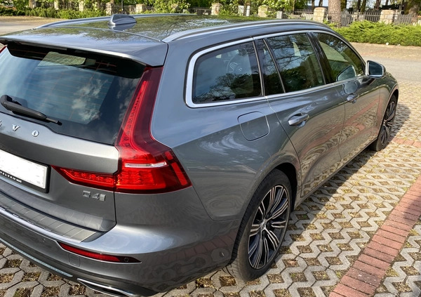 Volvo V60 cena 123000 przebieg: 80700, rok produkcji 2019 z Mikstat małe 46